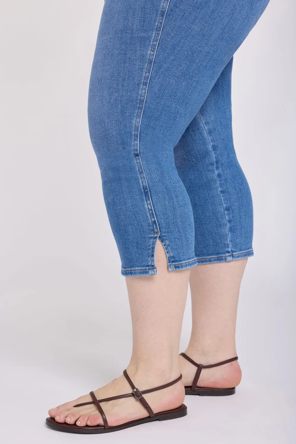 NYDJ Chloe Capri Jeans Plus Blue Paradise Mid Rise