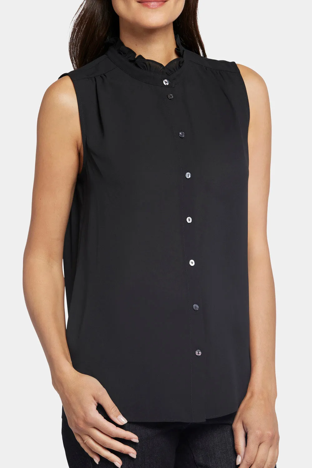 NYDJ Ruffle Neck Bluse Schwarz Ärmellos