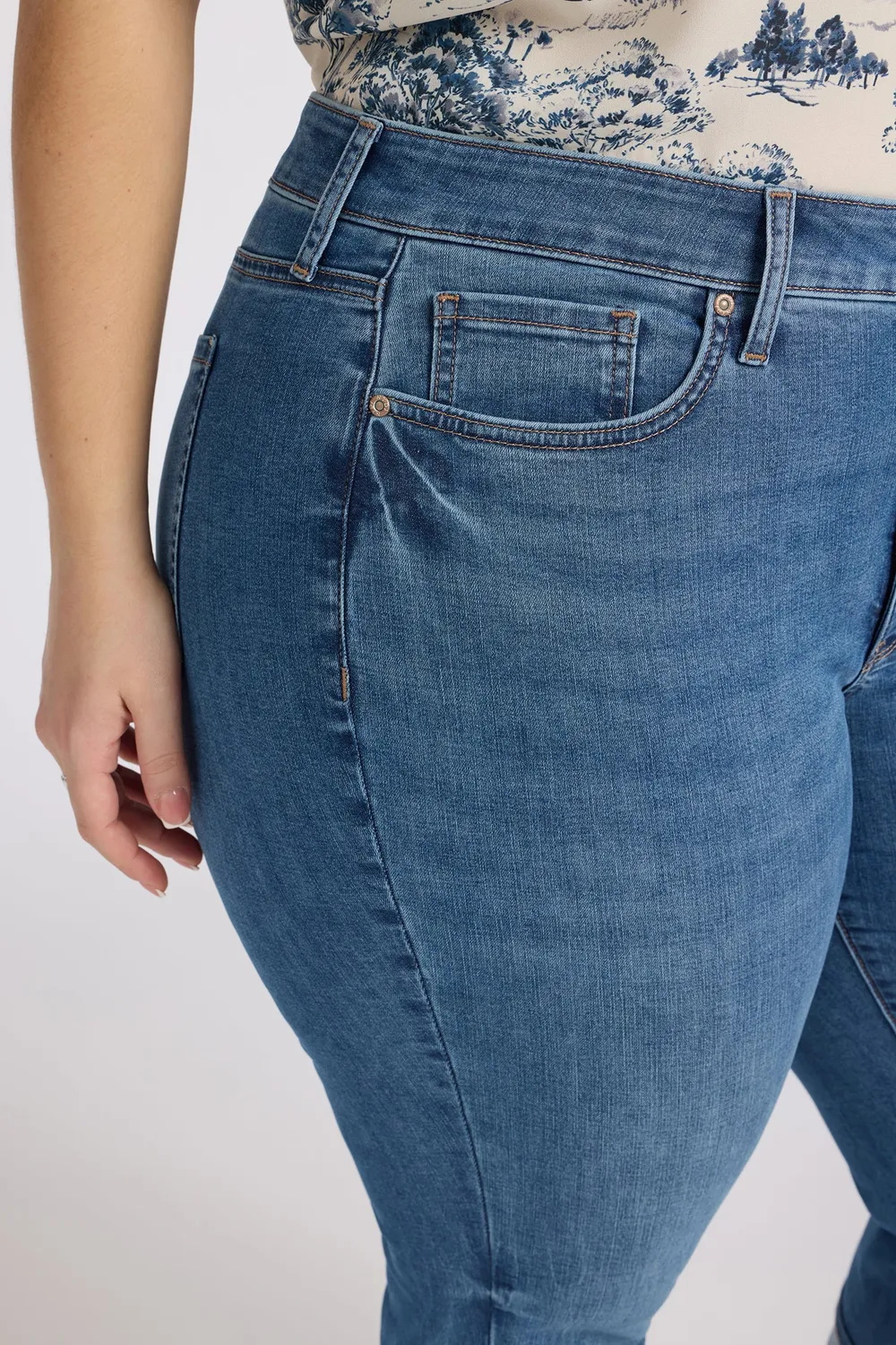 NYDJ Marilyn Straight Crop Jeans Wild River 16W
