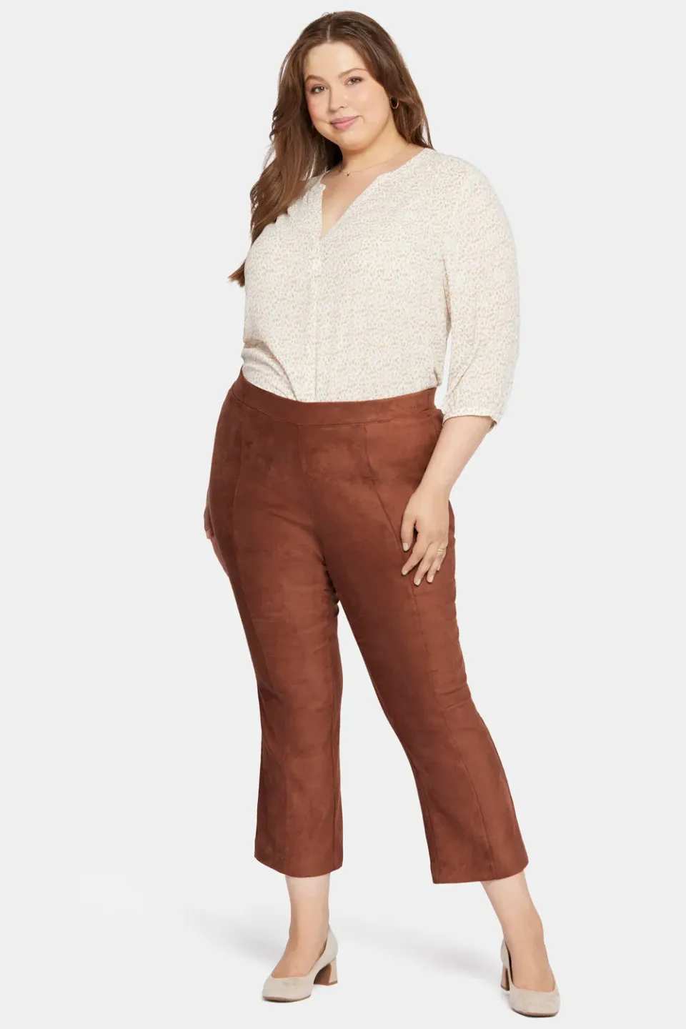 NYDJ Bootcut Pull-On Hose Plus Coffee Bean Wildleder-Optik