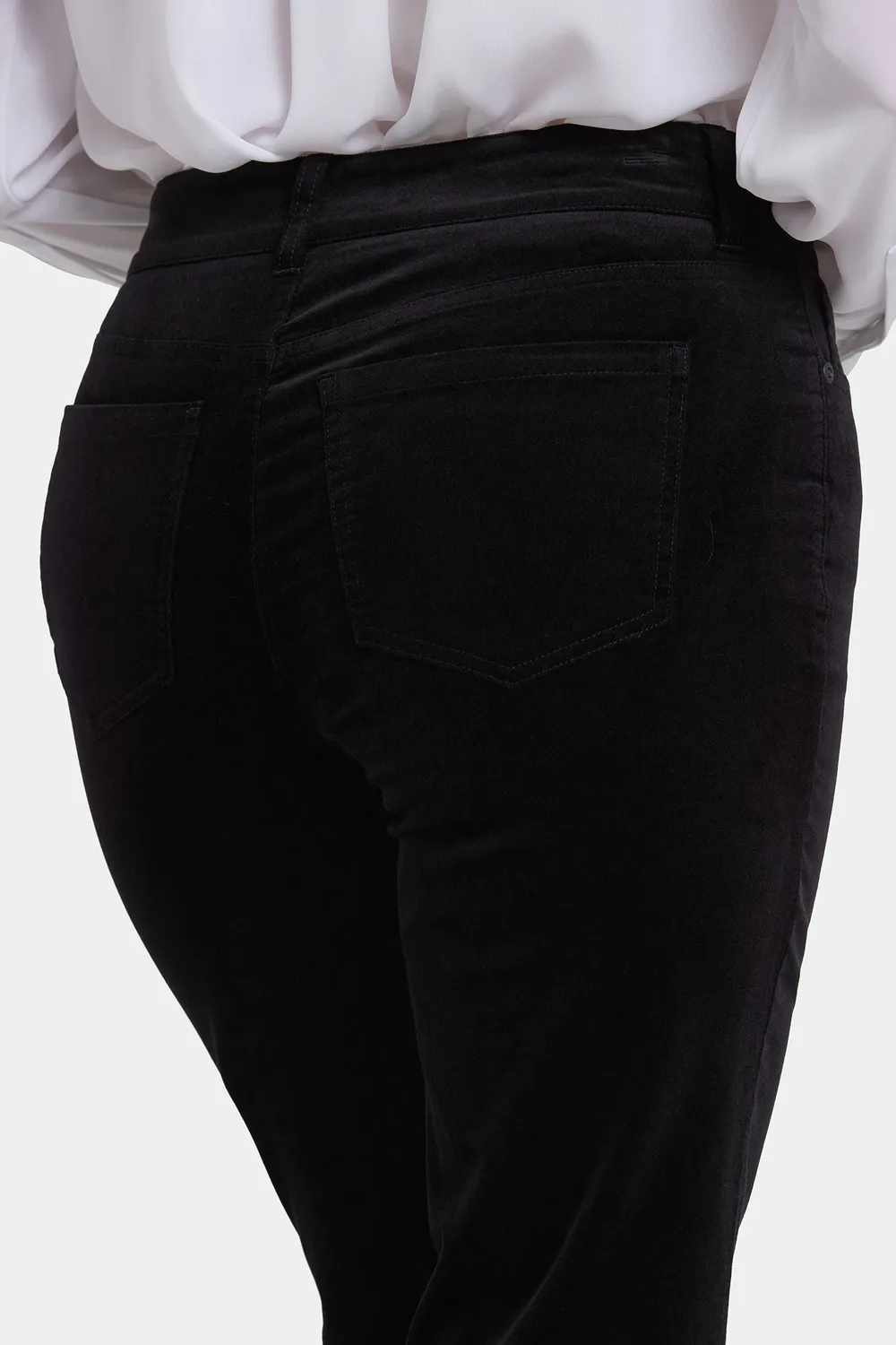 NYDJ Marilyn Straight Hose Petite Schwarz Samt