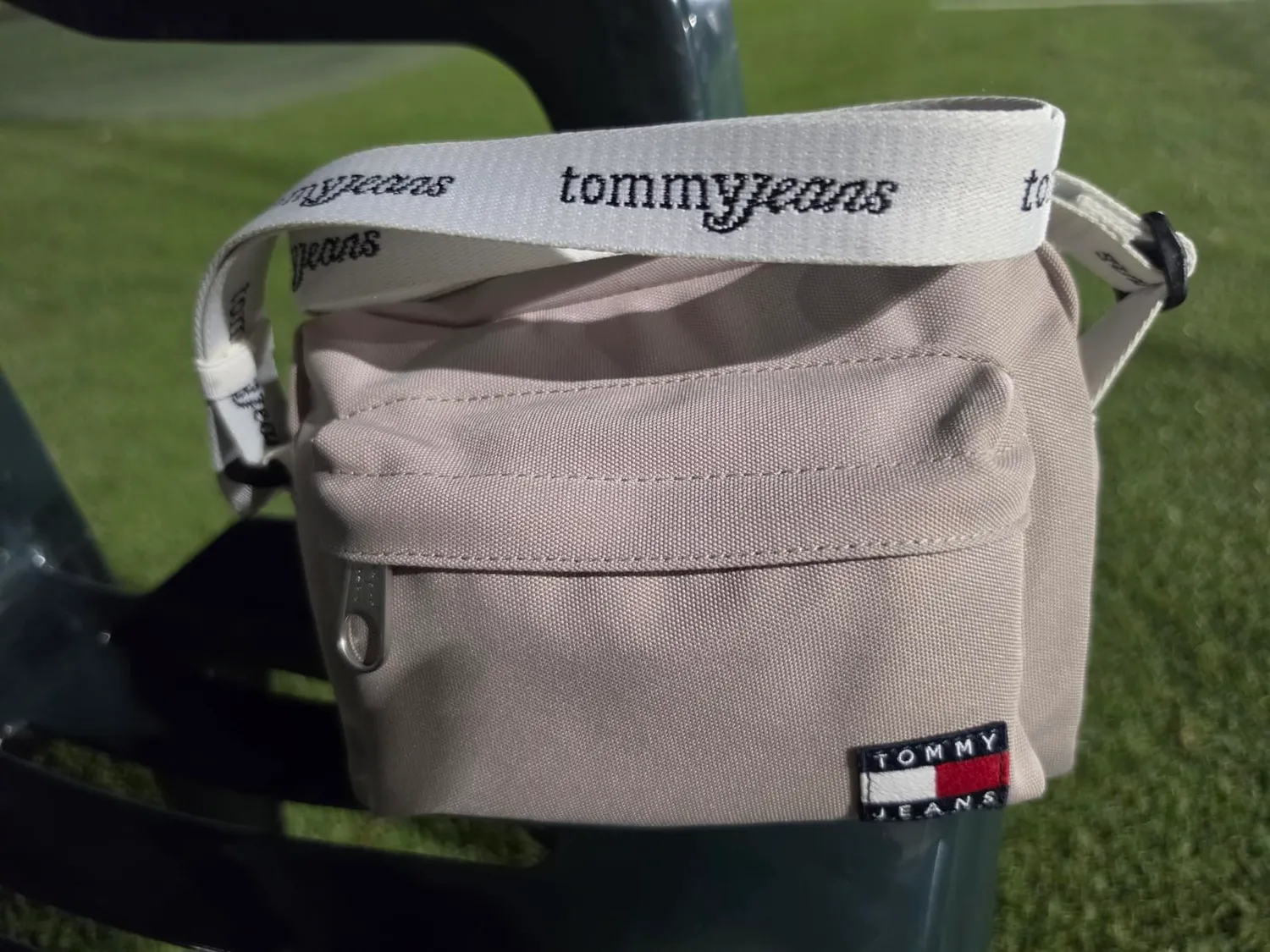 Tommy Jeans Daily Crossover Crossbody Bag beige Stone Außentasche