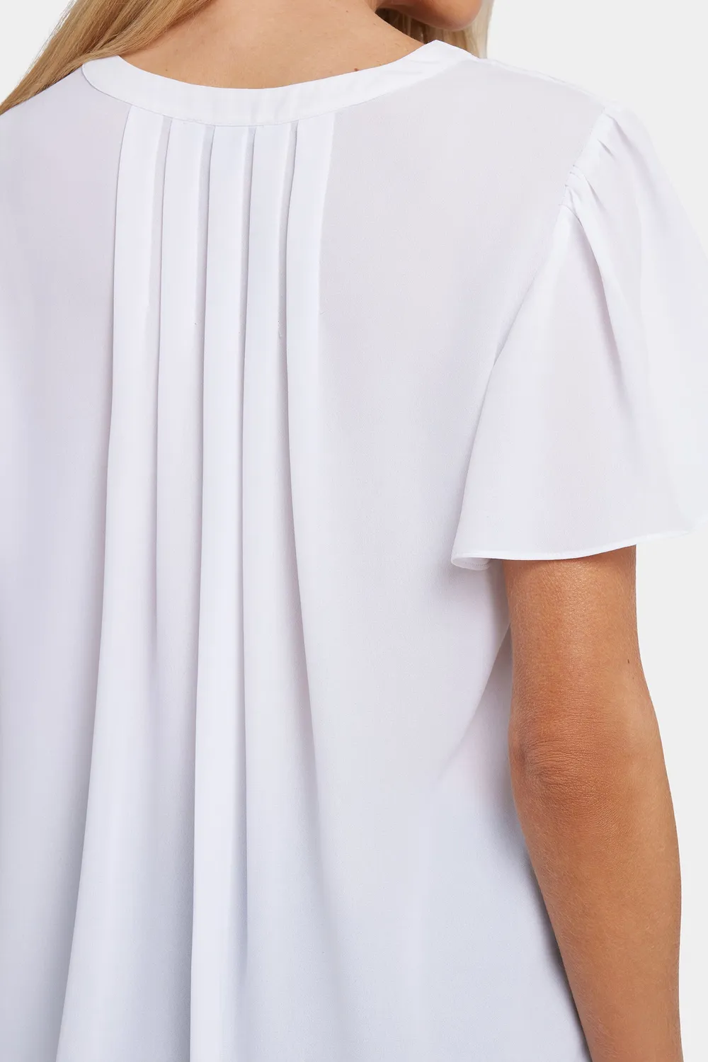 NYDJ Pleated Flutter Bluse Optic White V-Ausschnitt