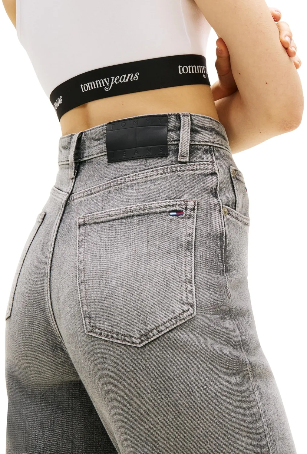 Tommy Jeans Mom Jean Cropped 29W/30L Denim Damen