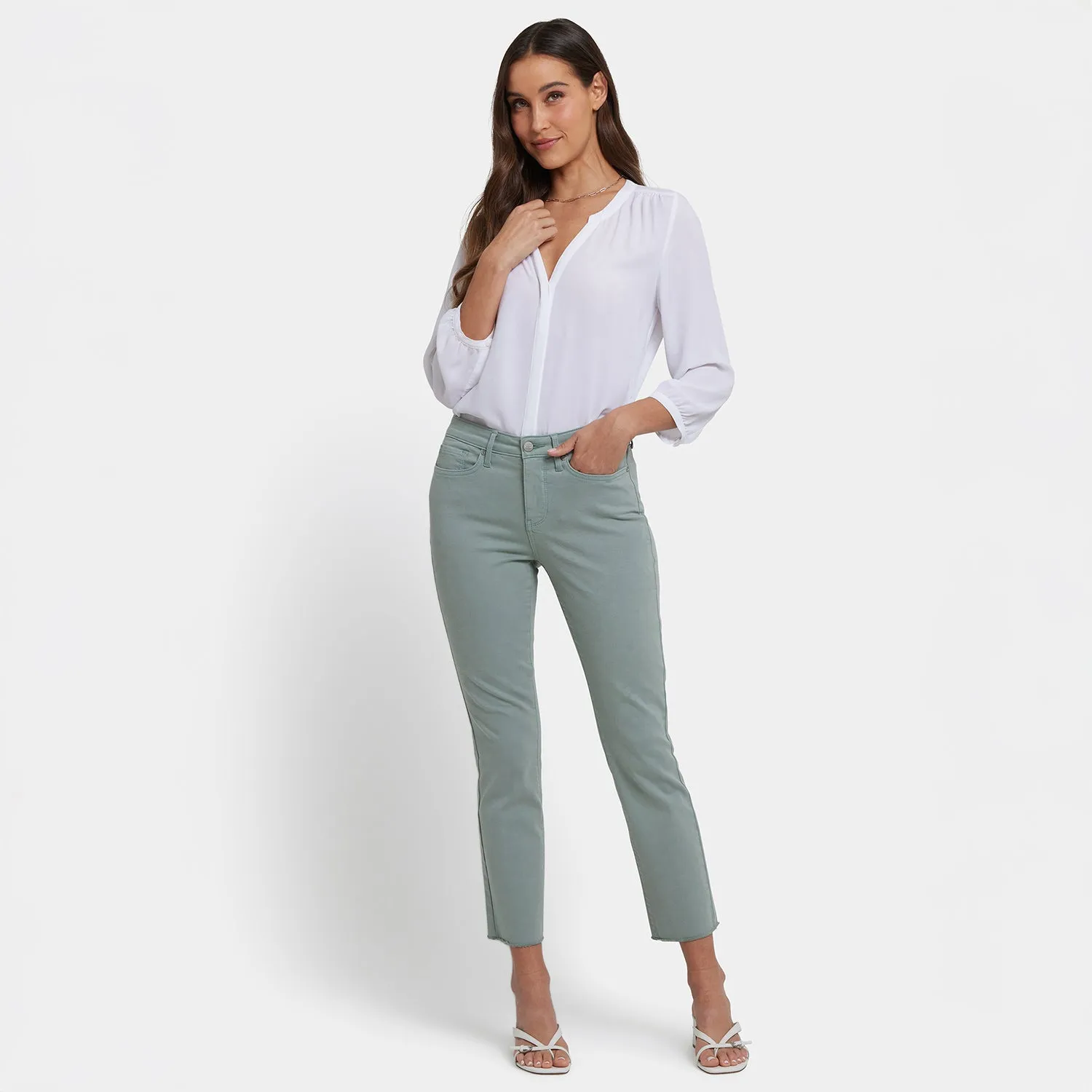 NYDJ Sheri Slim Ankle Jeans Petite Mistletoe grün Fransensaum