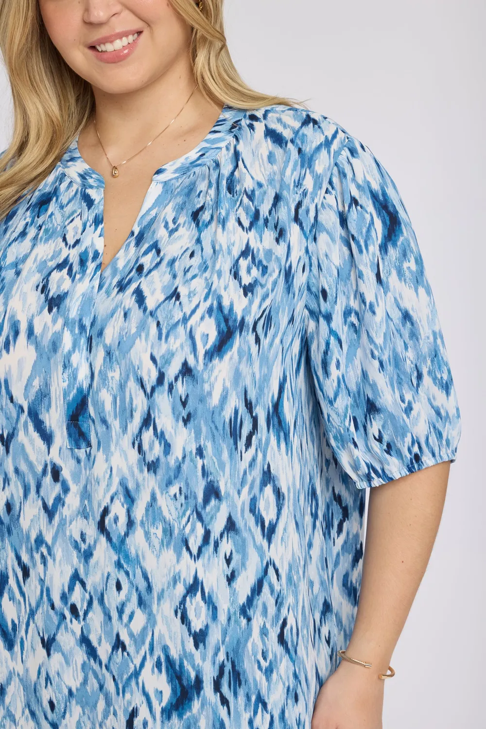 NYDJ Short Puff Sleeved Popover Top Bluse Blue Visions Plus