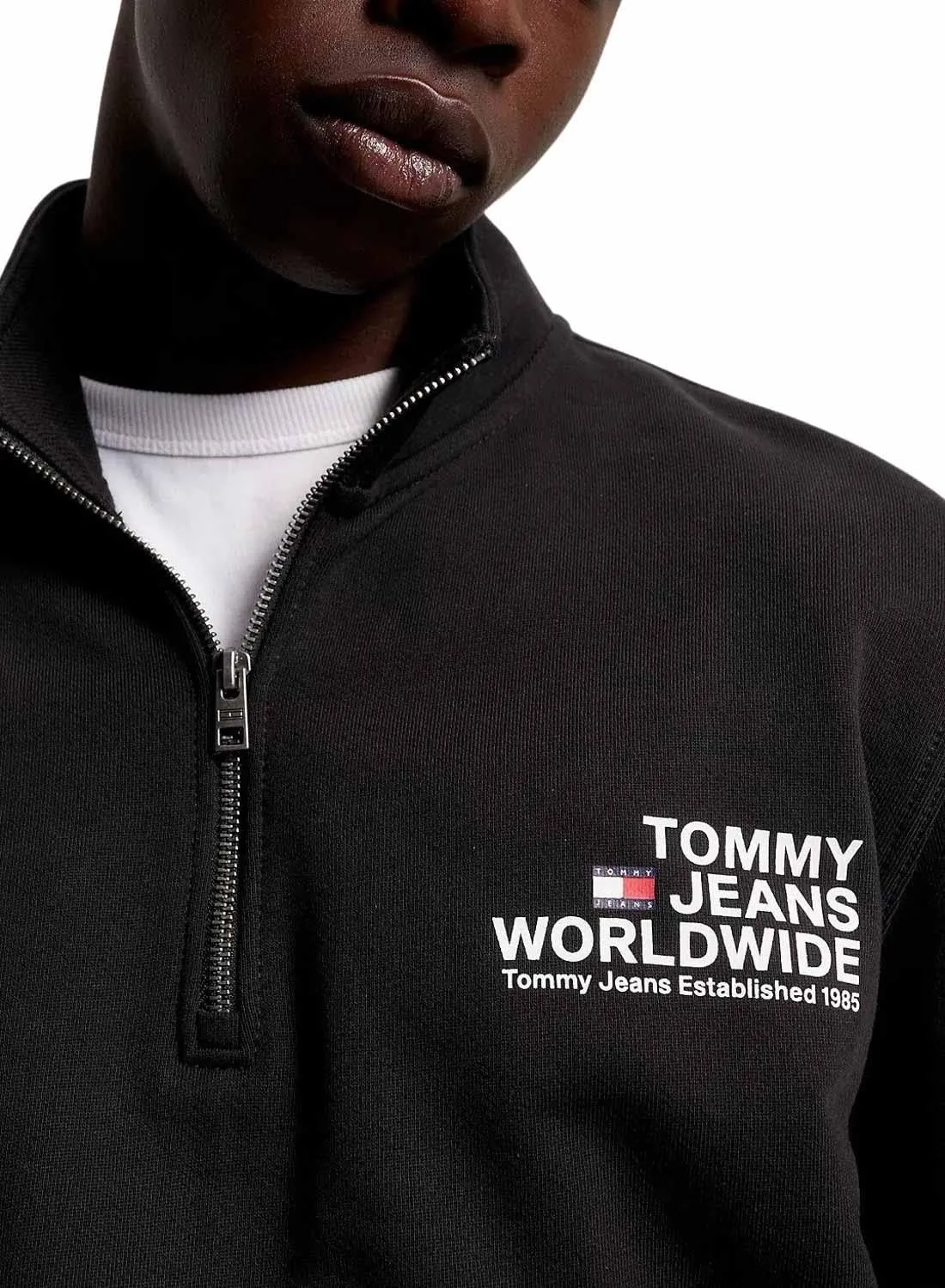 Tommy Jeans TJM Reg Entry Graphic Half-Zip Troyer schwarz
