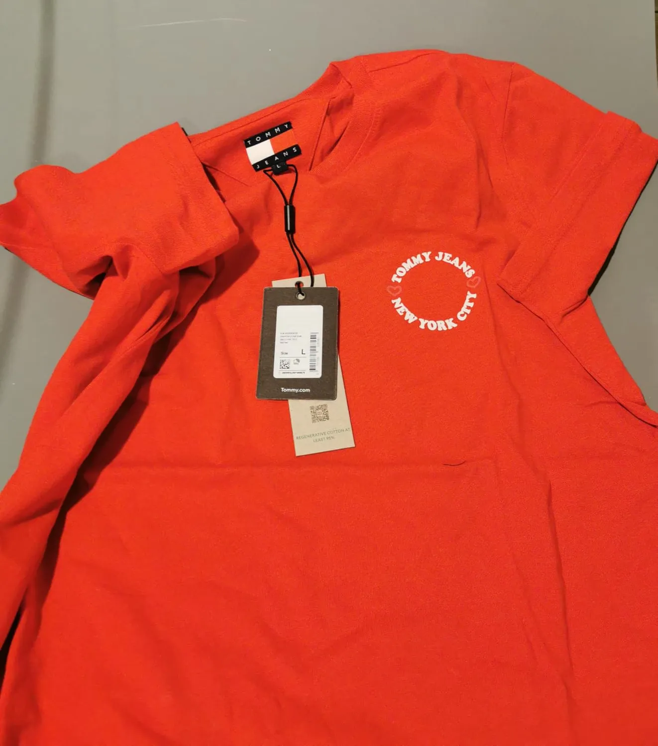 Tommy Jeans TJ X NYC T-Shirt Damen Kurzarm Branding