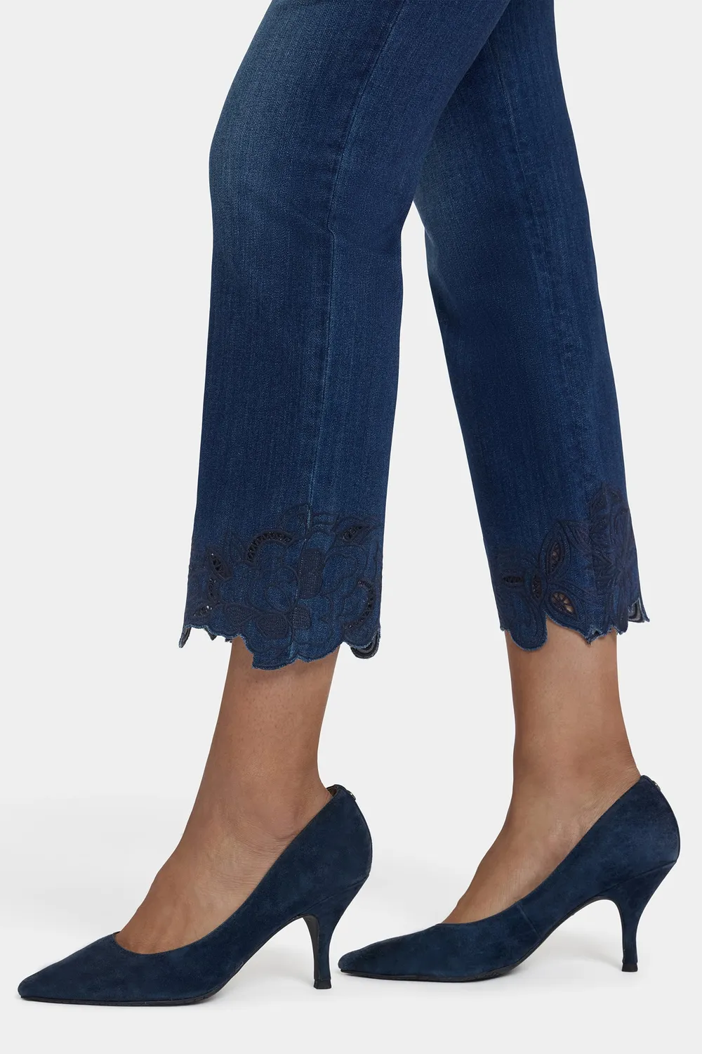 NYDJ Marilyn Straight Ankle Jeans Wonderland Stickerei Blau