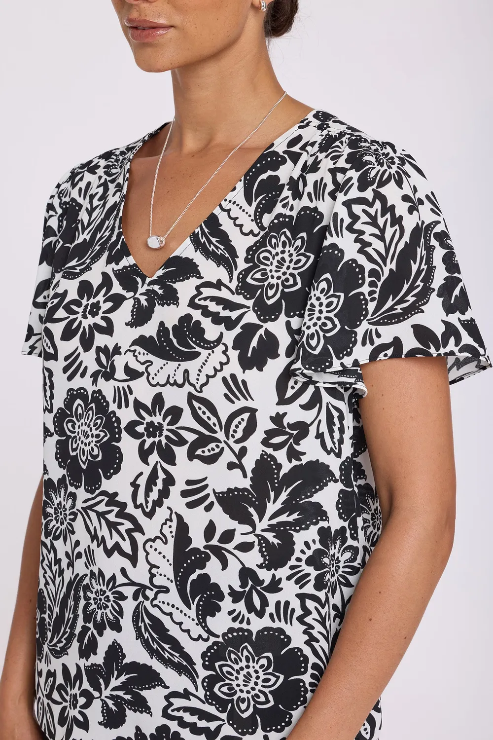 NYDJ Pleated Flutter Bluse Palm Royale schwarz