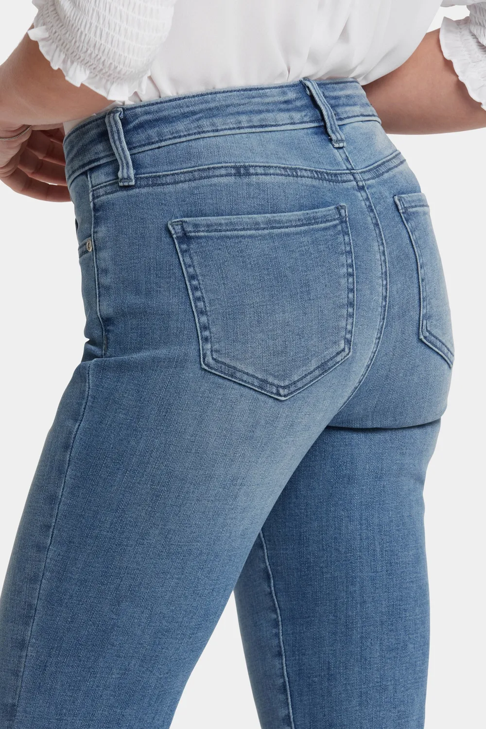 NYDJ Barbara Bootcut Jeans Brickell Blau formend
