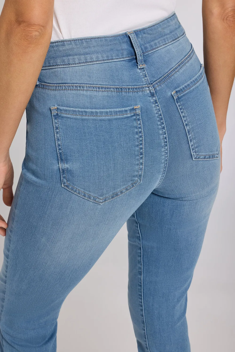 NYDJ Ami Skinny Jeans Vista Lakes Sure Stretch