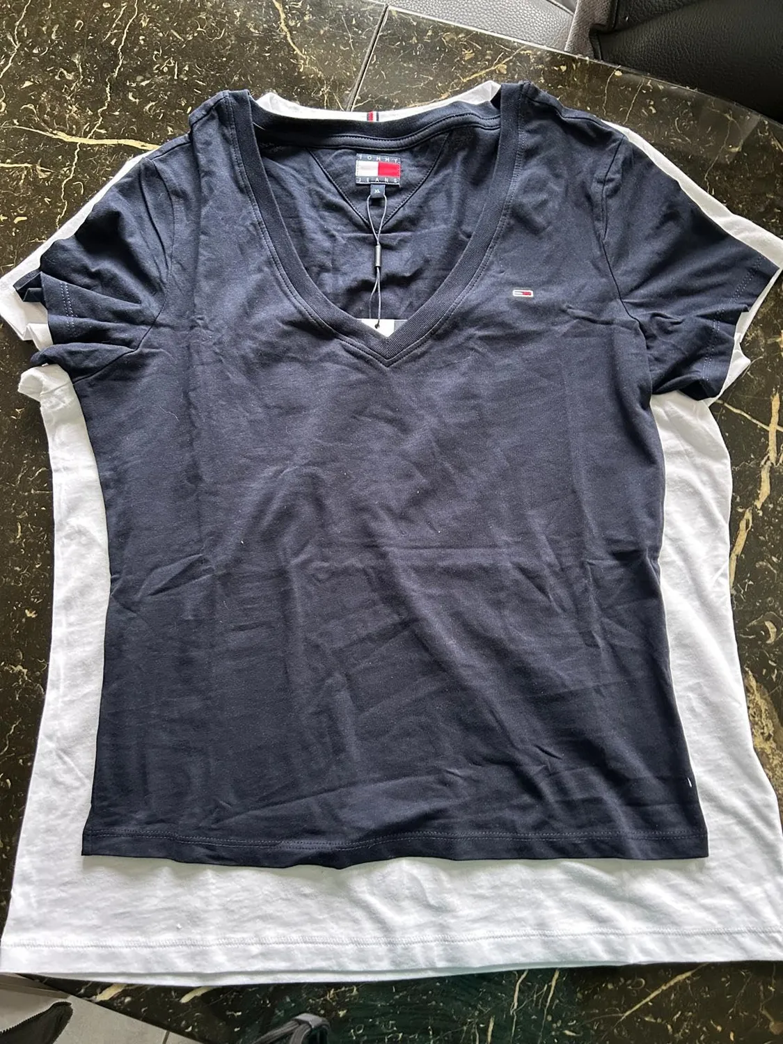 Tommy Jeans Essential Rib V-Ausschnitt T-Shirt Damen Schwarz Slim