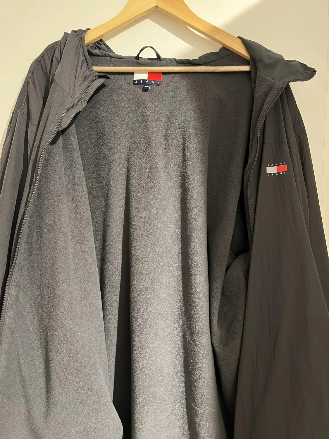 Tommy Jeans TJM Chicago DM0DM22291 Windbreaker Herren