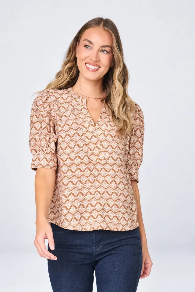 Gibsonlook Notch Neck Puff Bluse Mocha Shell