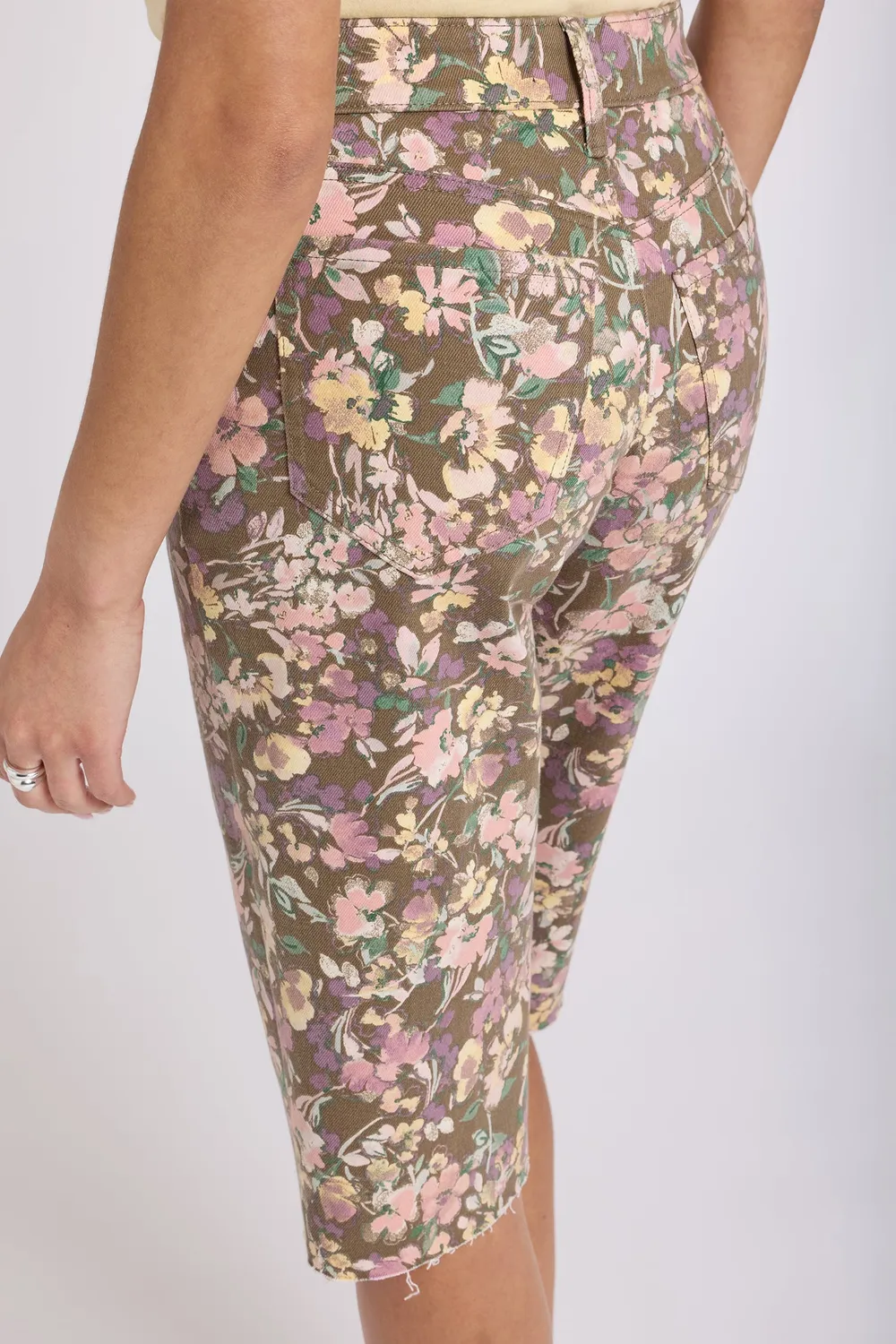 NYDJ Kristie Bermuda Shorts Petite Earth Blooms