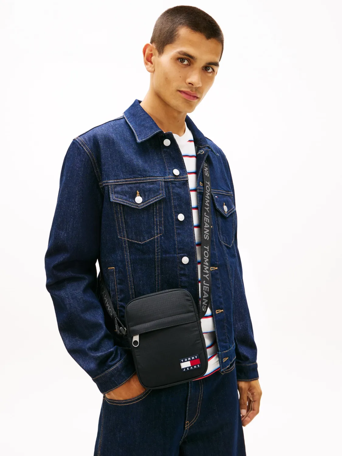 Tommy Jeans Daily Ripstop Reporter Umhängetasche Schwarz