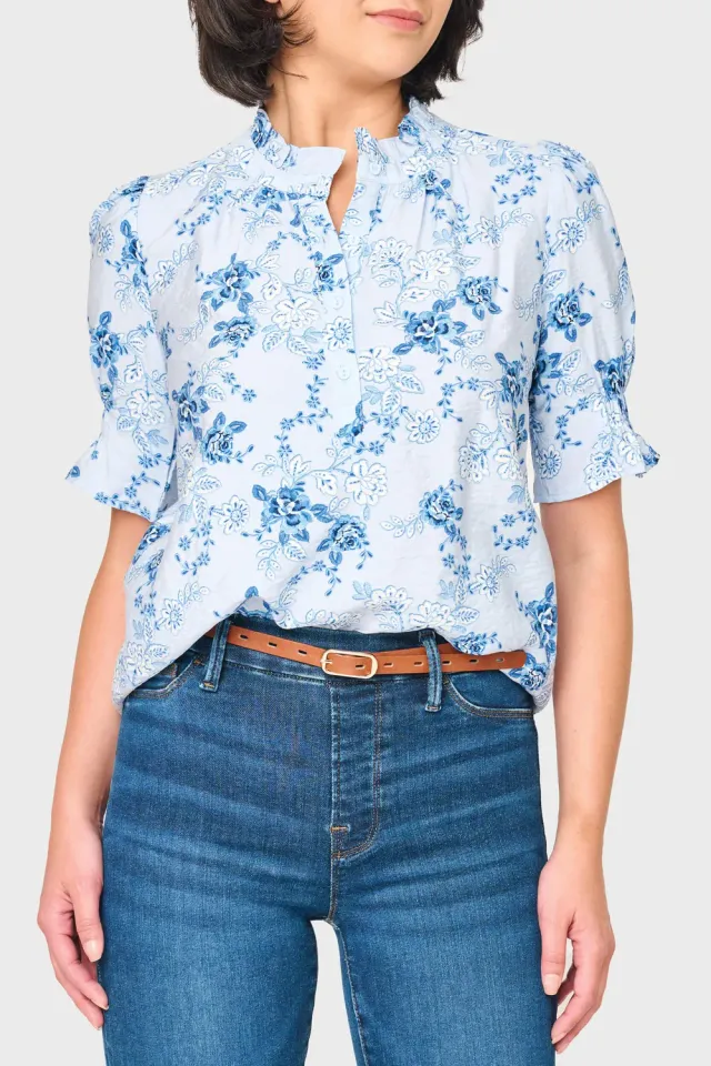 Gibsonlook Dianthus Henley Bluse Soft Sky Floral Gr XS-XL