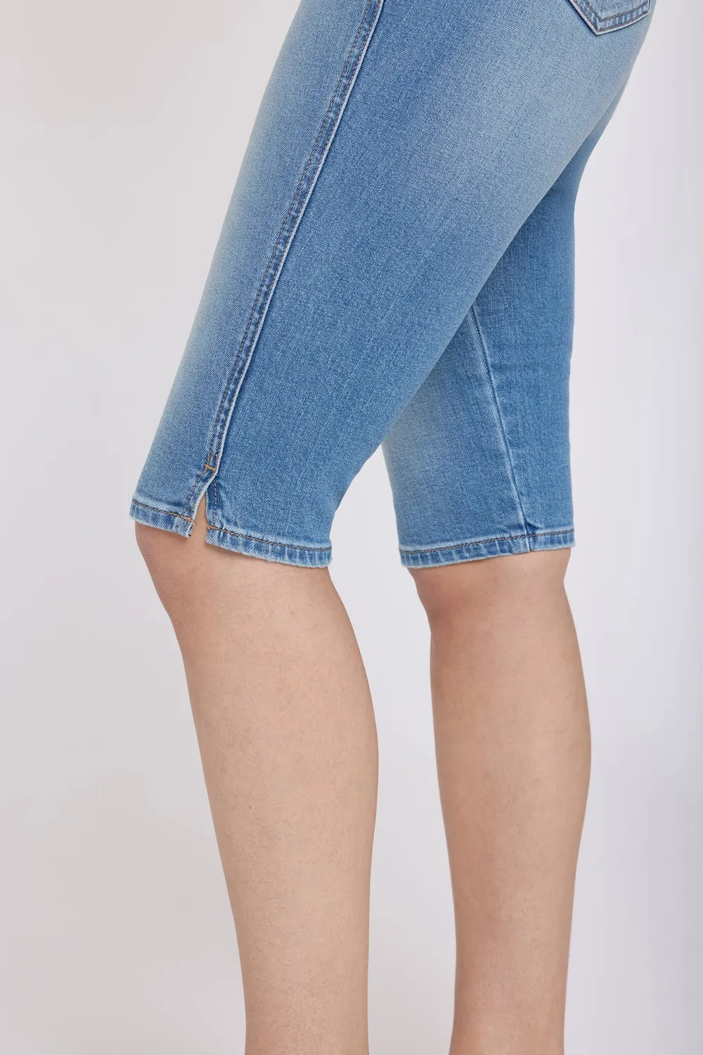 NYDJ Sophie Bike Capri Jeans Port Sea Mid Rise