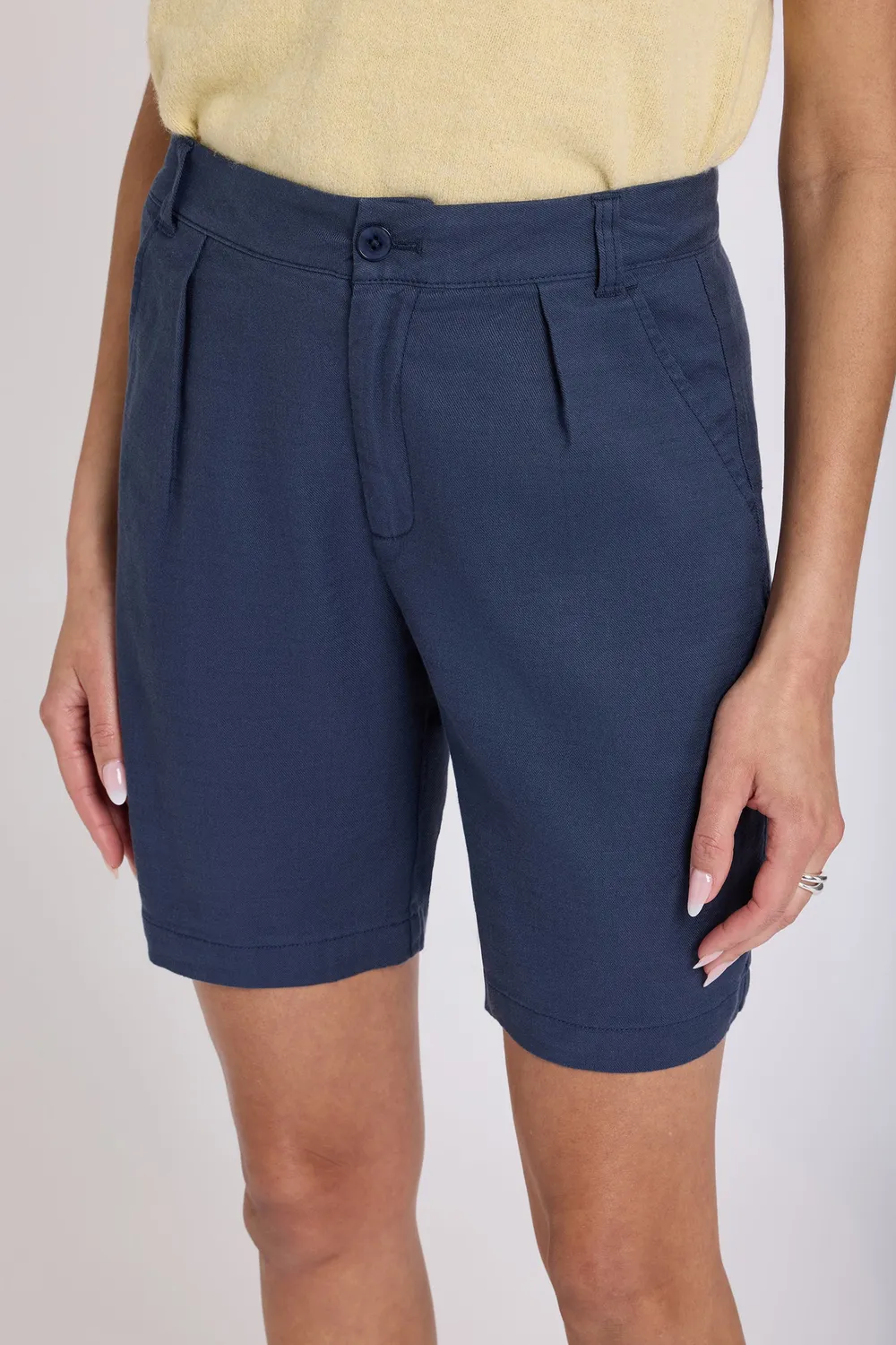 NYDJ Relaxed Petite Shorts Oxford Navy Leinen