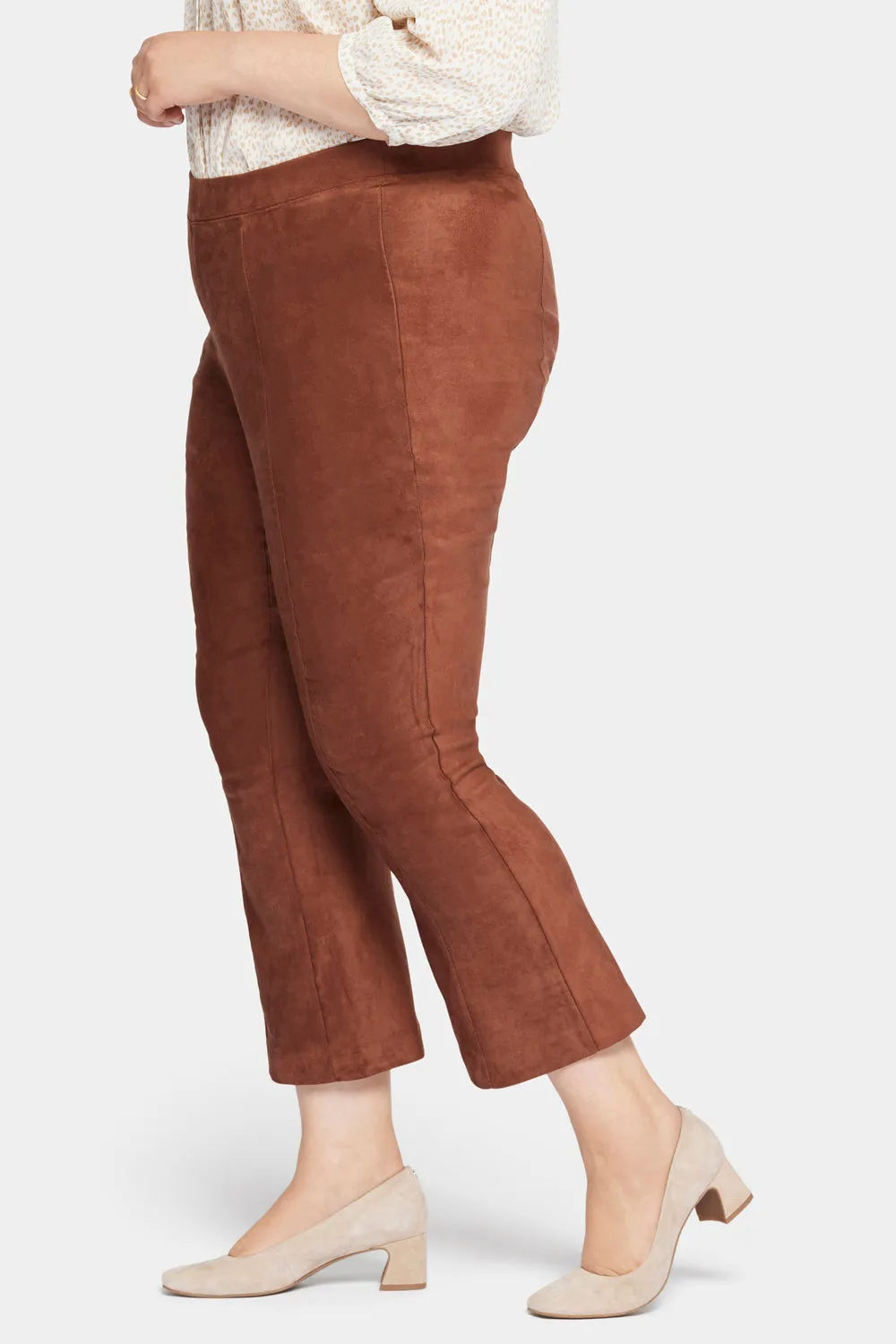 NYDJ Bootcut Pull-On Hose Plus Coffee Bean Wildleder-Optik
