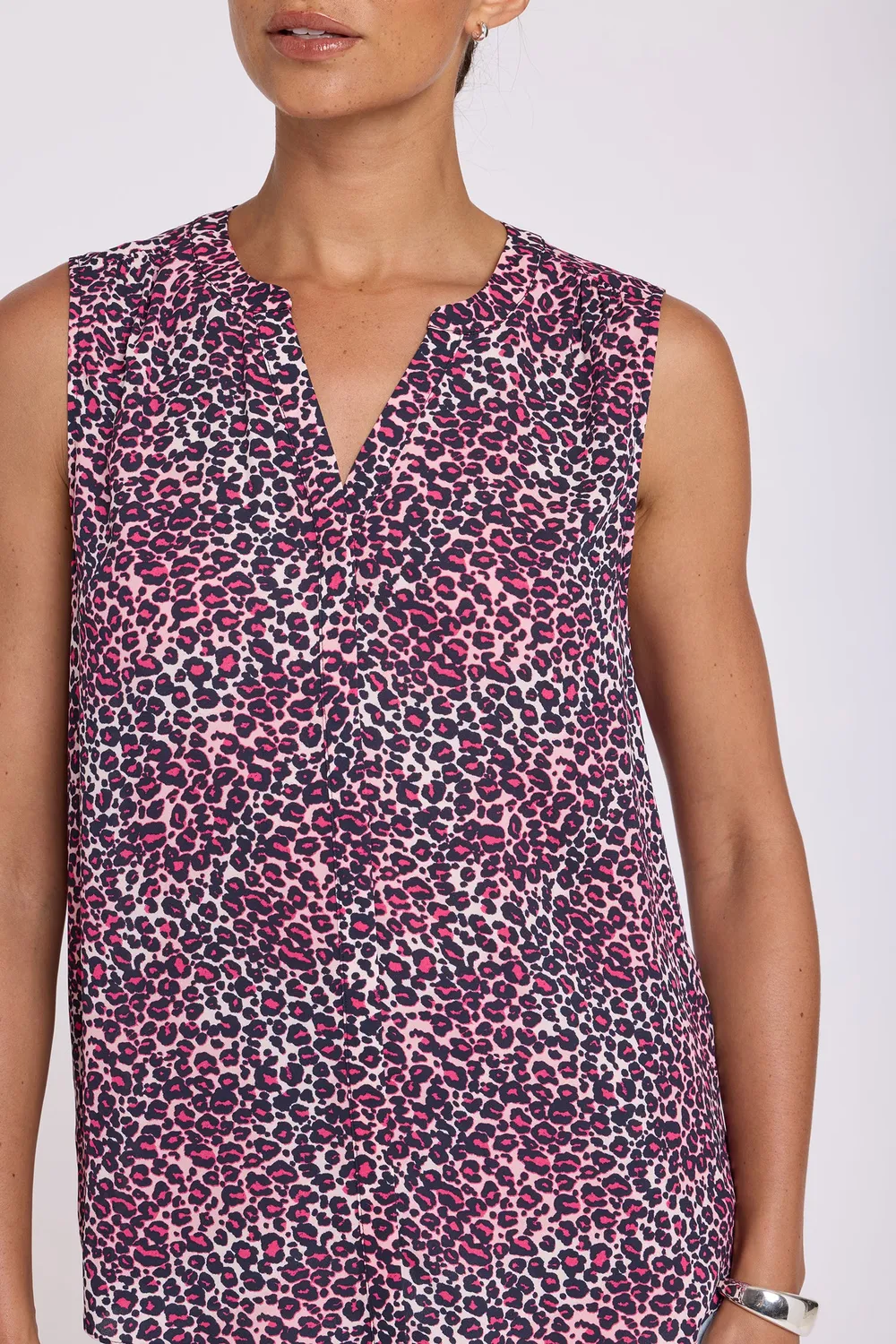 NYDJ Pintuck Bluse ärmellos Catarina recycelt