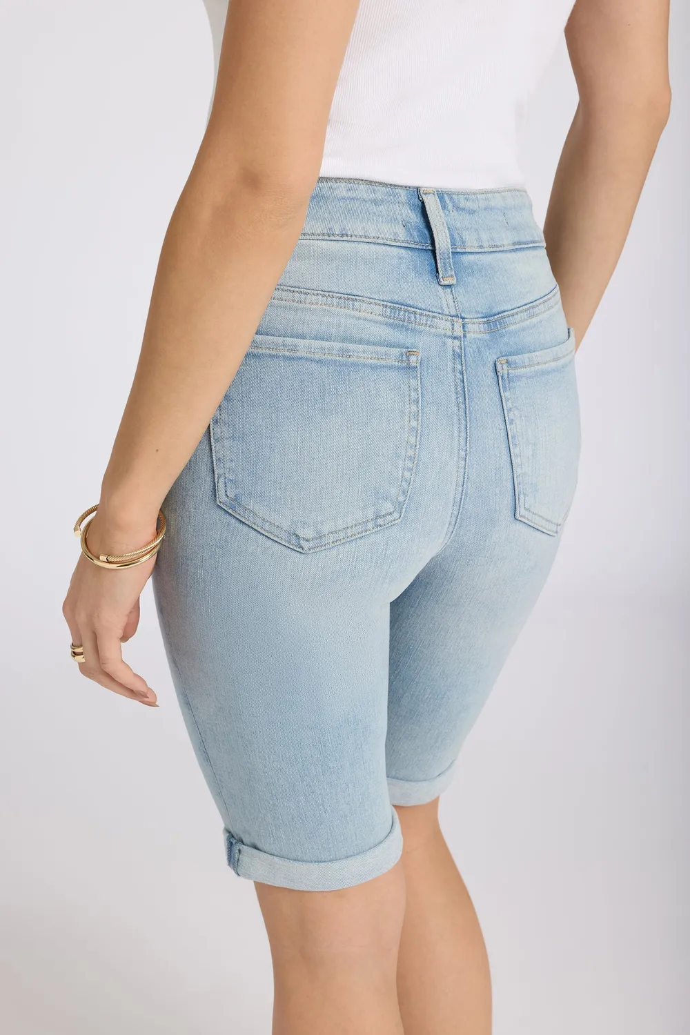 NYDJ Briella Petite Denim-Shorts Keys View hellblau