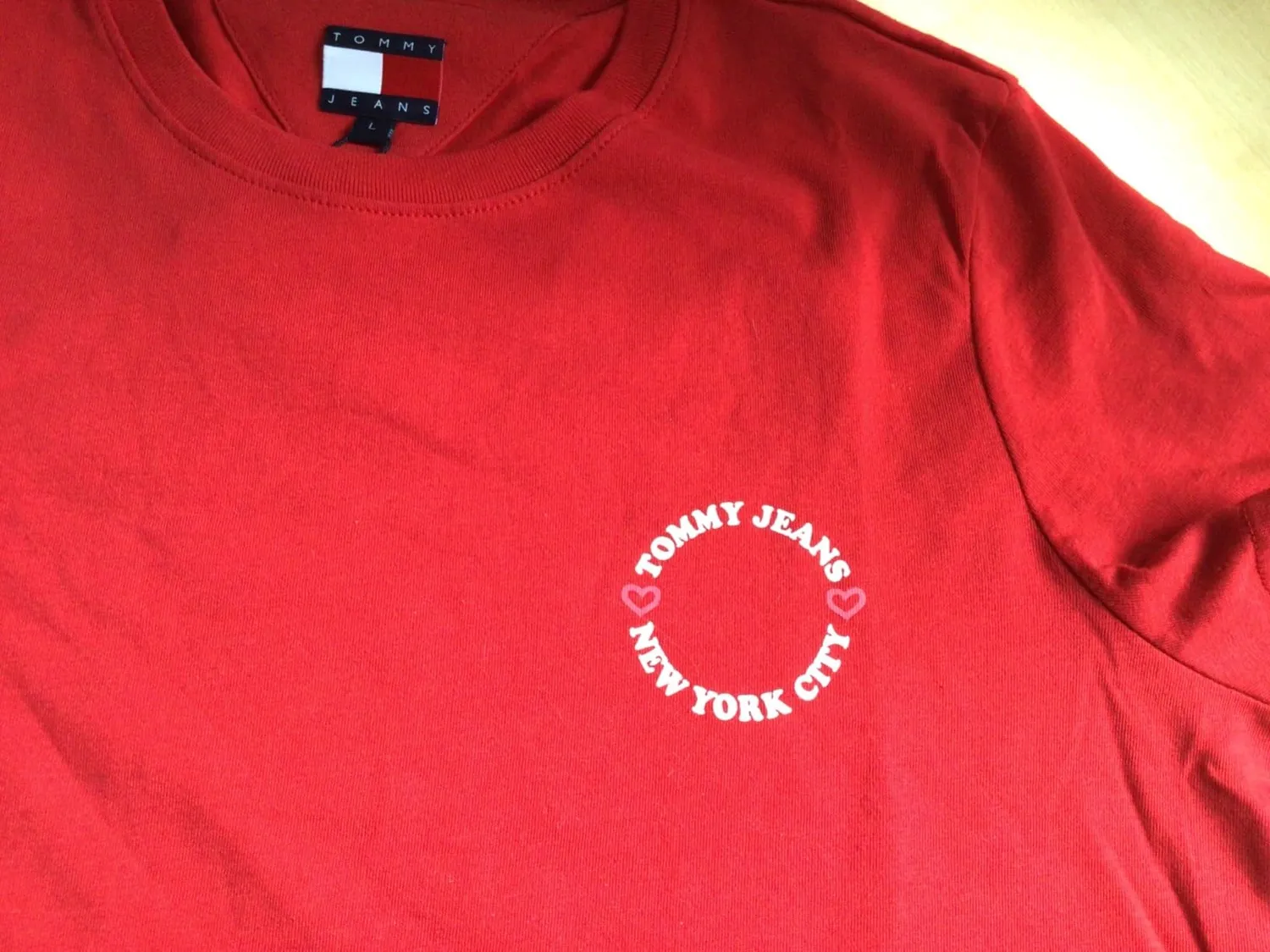 Tommy Jeans TJ X NYC T-Shirt Damen Kurzarm Branding