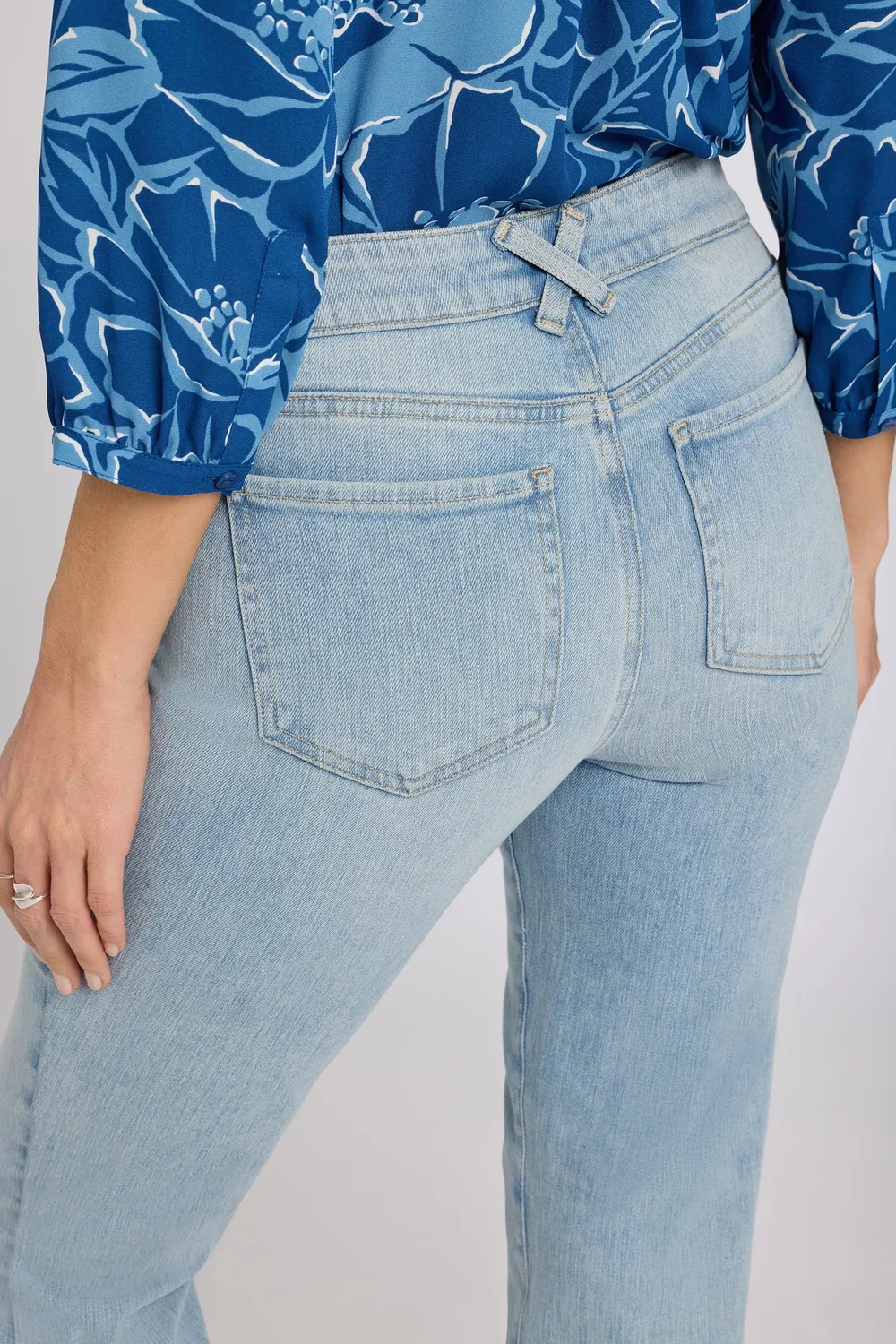 NYDJ Sheri Slim Straight Jeans Keys View Stretch
