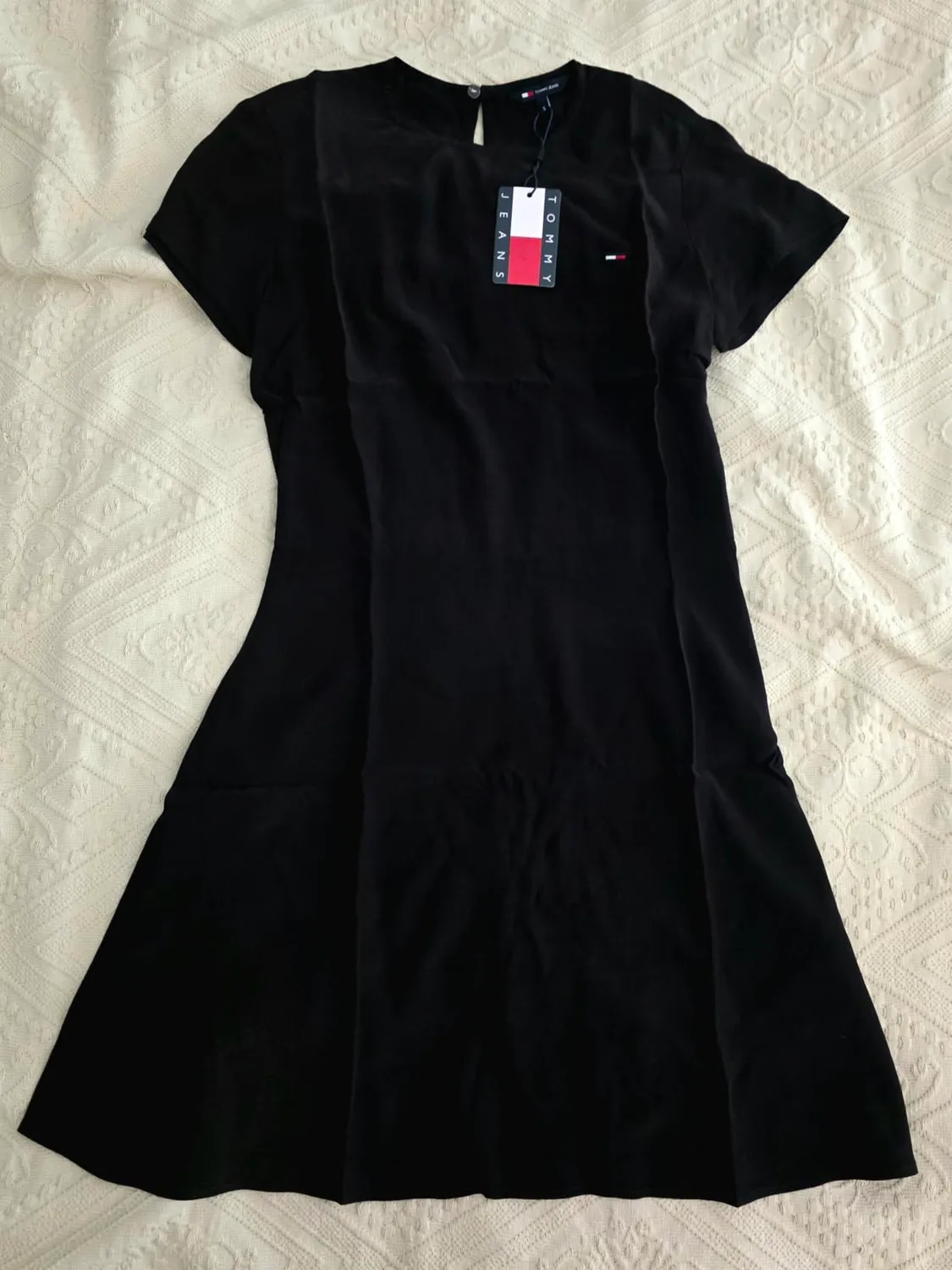 Tommy Jeans F&F Dw0dw21120 Minikleid S Schwarz Kurz