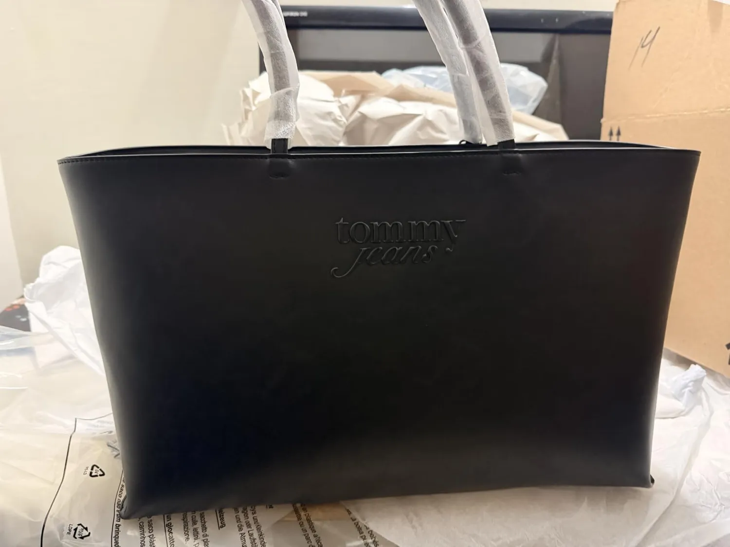 Tommy Jeans TJW Must Tote AW0AW18455 Tragetasche Schwarz