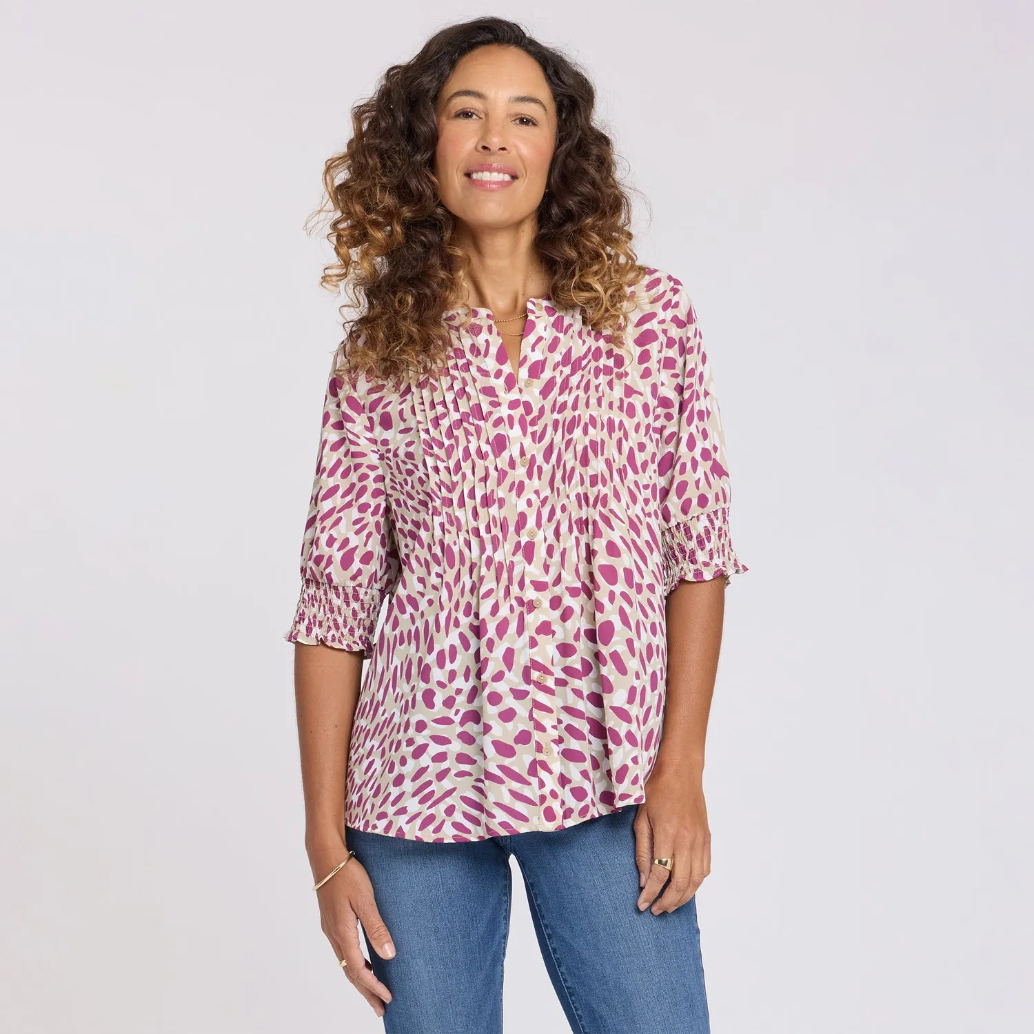 NYDJ Pleated Kurzarm Bluse Sandcastles Smokbündchen