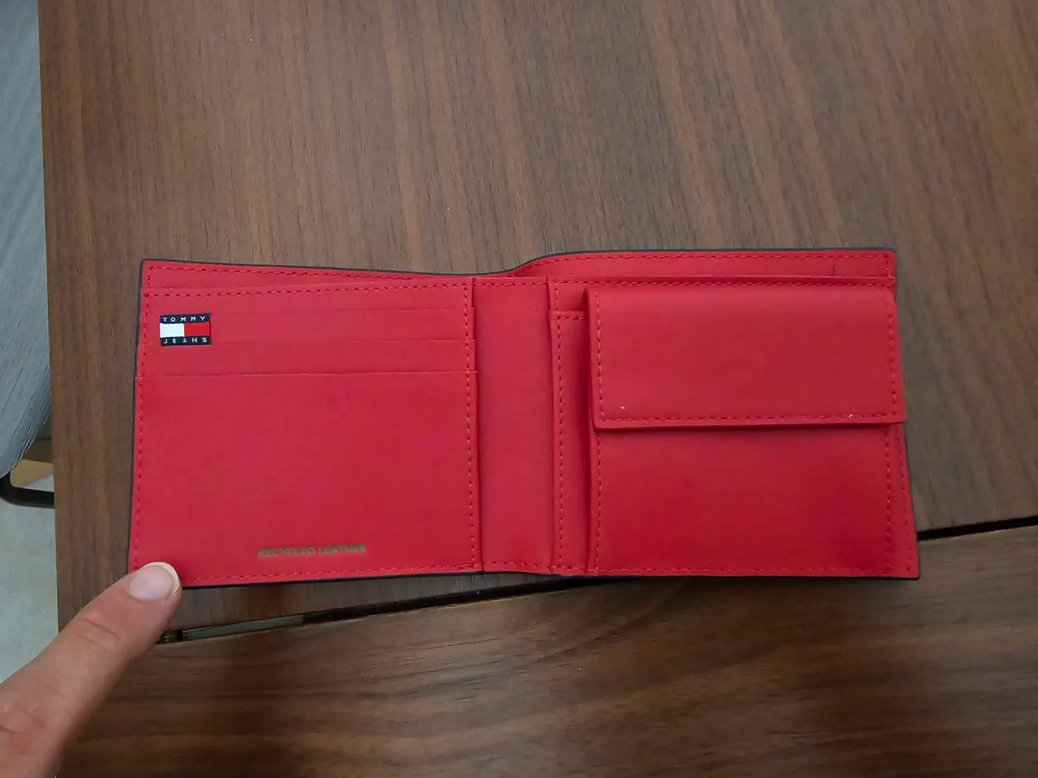 Tommy Jeans Heritage Leather Geldbeutel schwarz Leder Münzfach