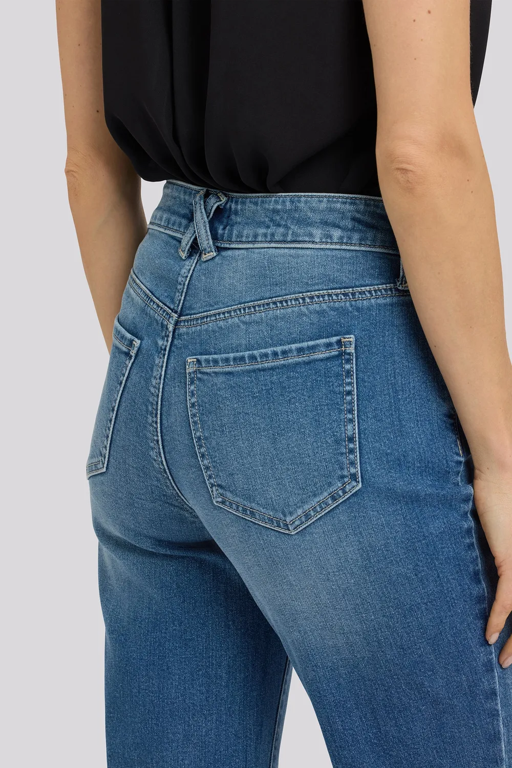NYDJ Bailey Relaxed Straight Ankle Jeans Sun Soak Petite