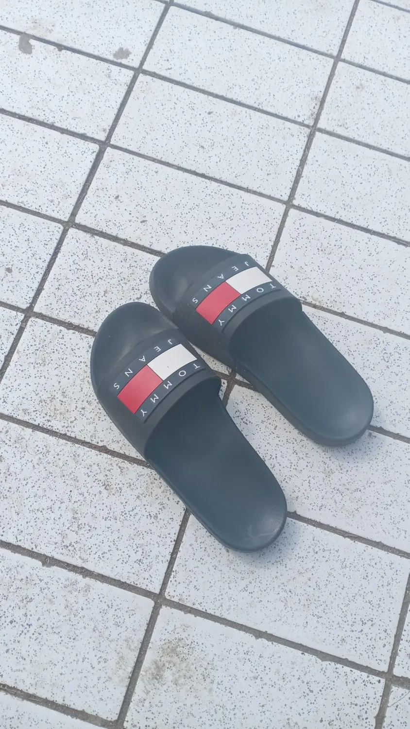 Tommy Jeans Flag Pool Slide Damen Schlappen Schwarz 38 EU