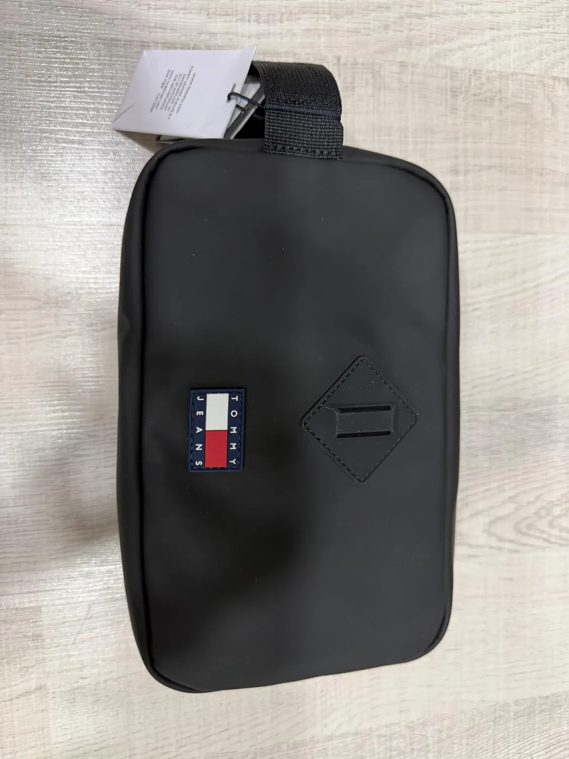 Tommy Jeans Daily Elevated Kulturbeutel schwarz mit Schlaufe