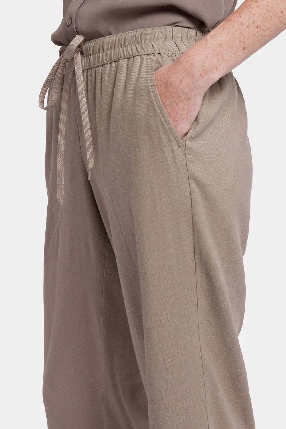 NYDJ Relaxed Drawstring Petite Hose Saddlewood Leinen