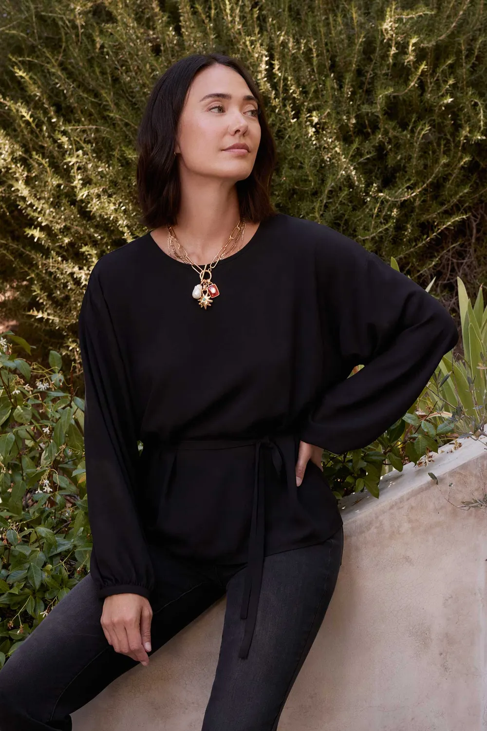 NYDJ Chelsea Bluse Schwarz mit Bindeband