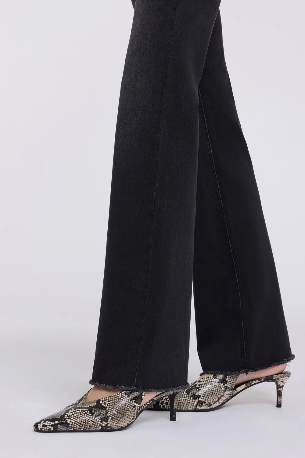 NYDJ Barbara Bootcut Jeans Helleborus High Rise schwarz
