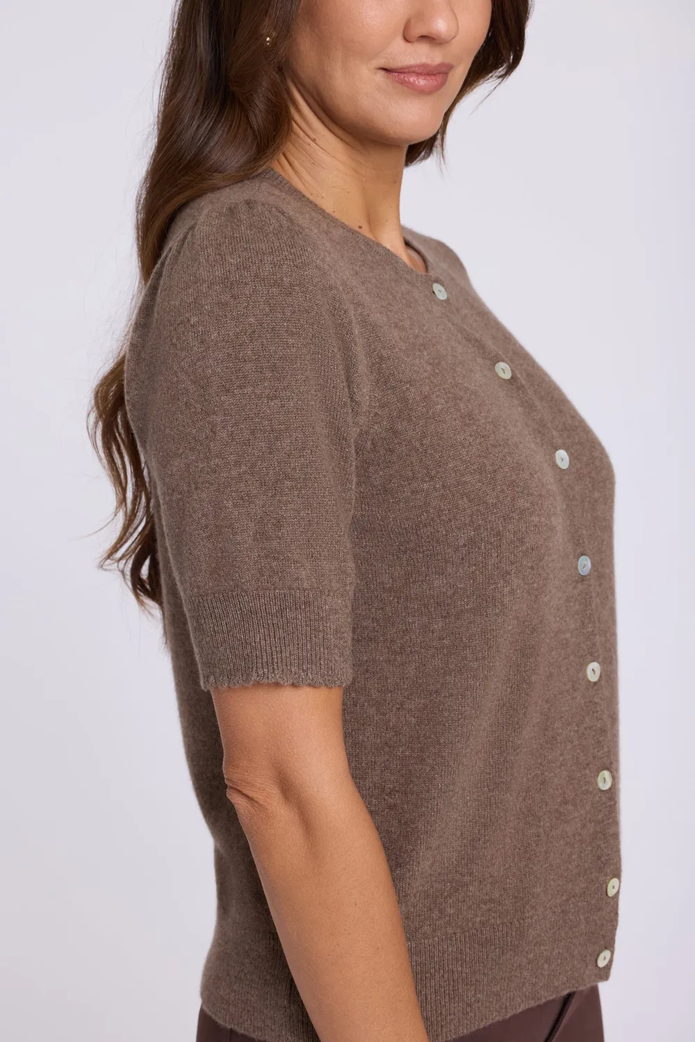 NYDJ Cashmere Short Sleeved Crewneck Cardigan Strickjacke Sepia