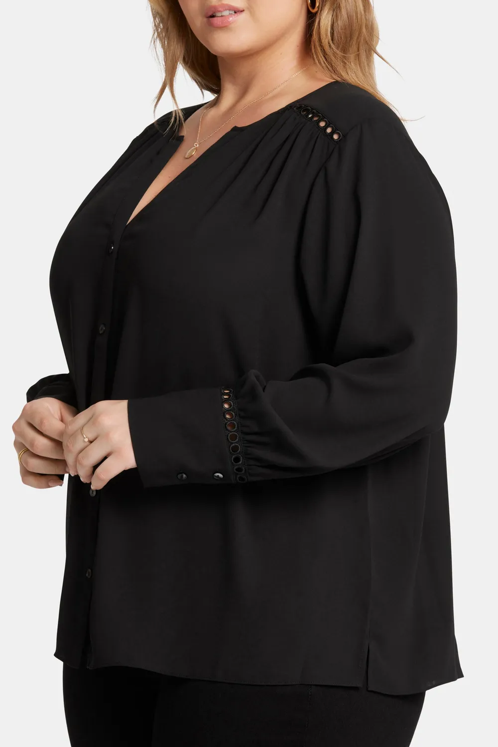 NYDJ Liliana Peasant Bluse Schwarz Plus Soutache