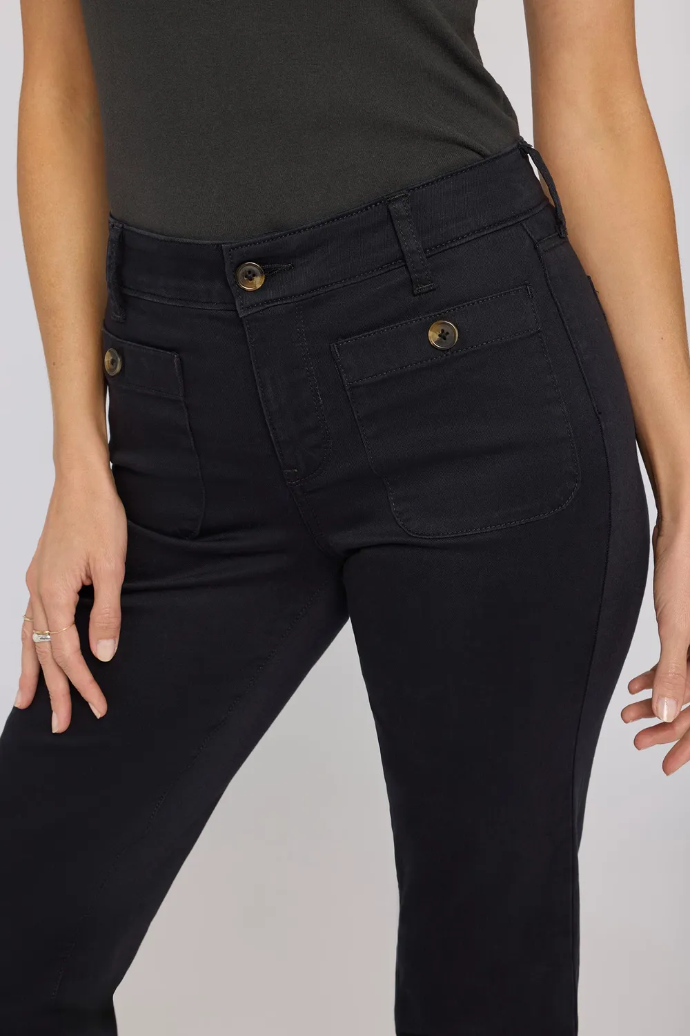 NYDJ Marilyn Straight Jeans Schwarz Patchpockets