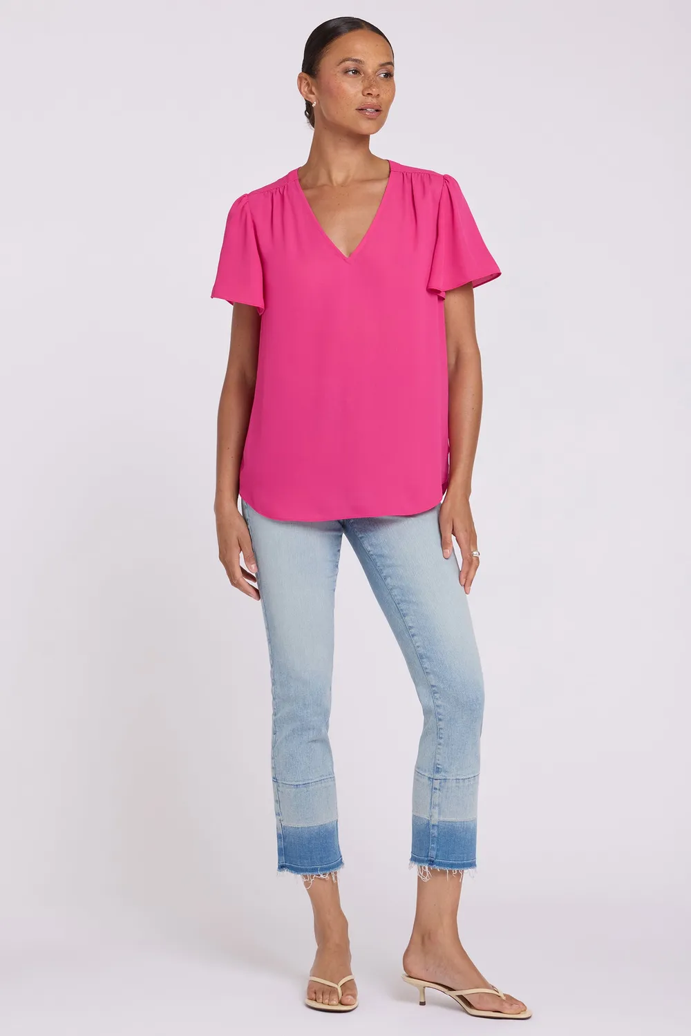 NYDJ Pleated Flutter Sleeved Bluse Pink Heart V-Ausschnitt