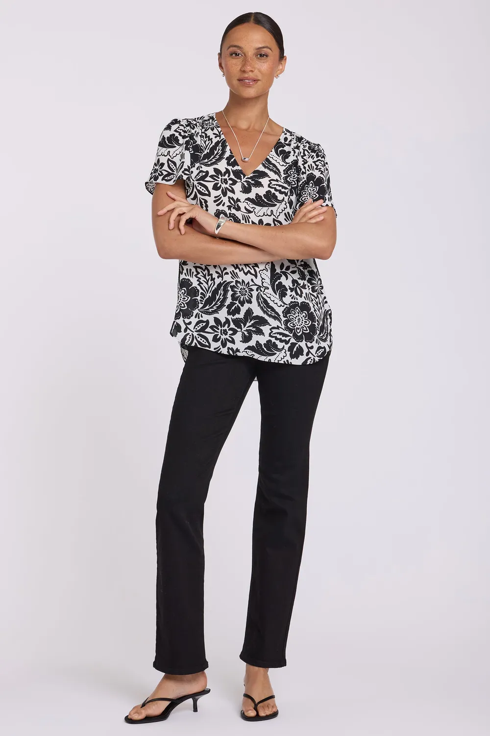 NYDJ Pleated Flutter Bluse Palm Royale schwarz