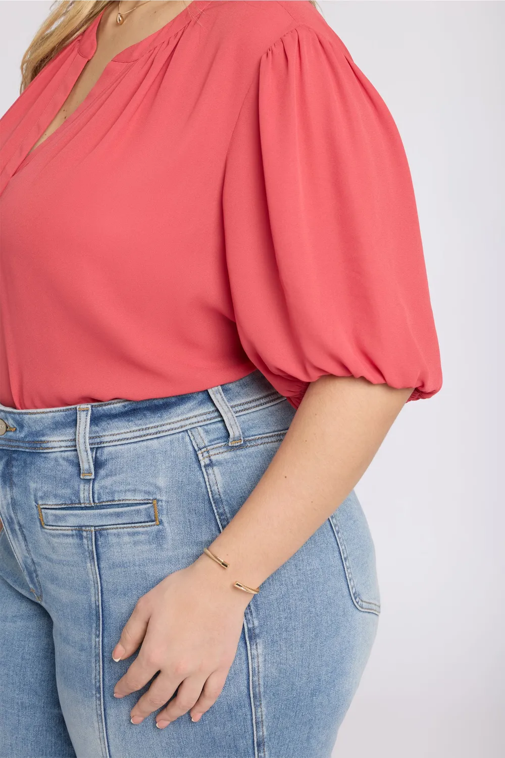 NYDJ Puff Sleeved Popover Top Plus Chrysanthemum leicht