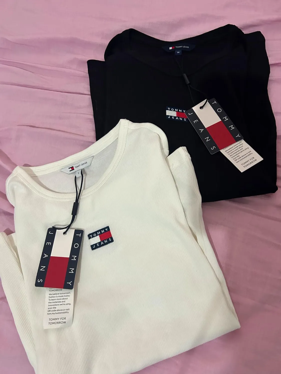 Tommy Jeans TJW Slim Badge Rib Tee T-Shirt Damen M