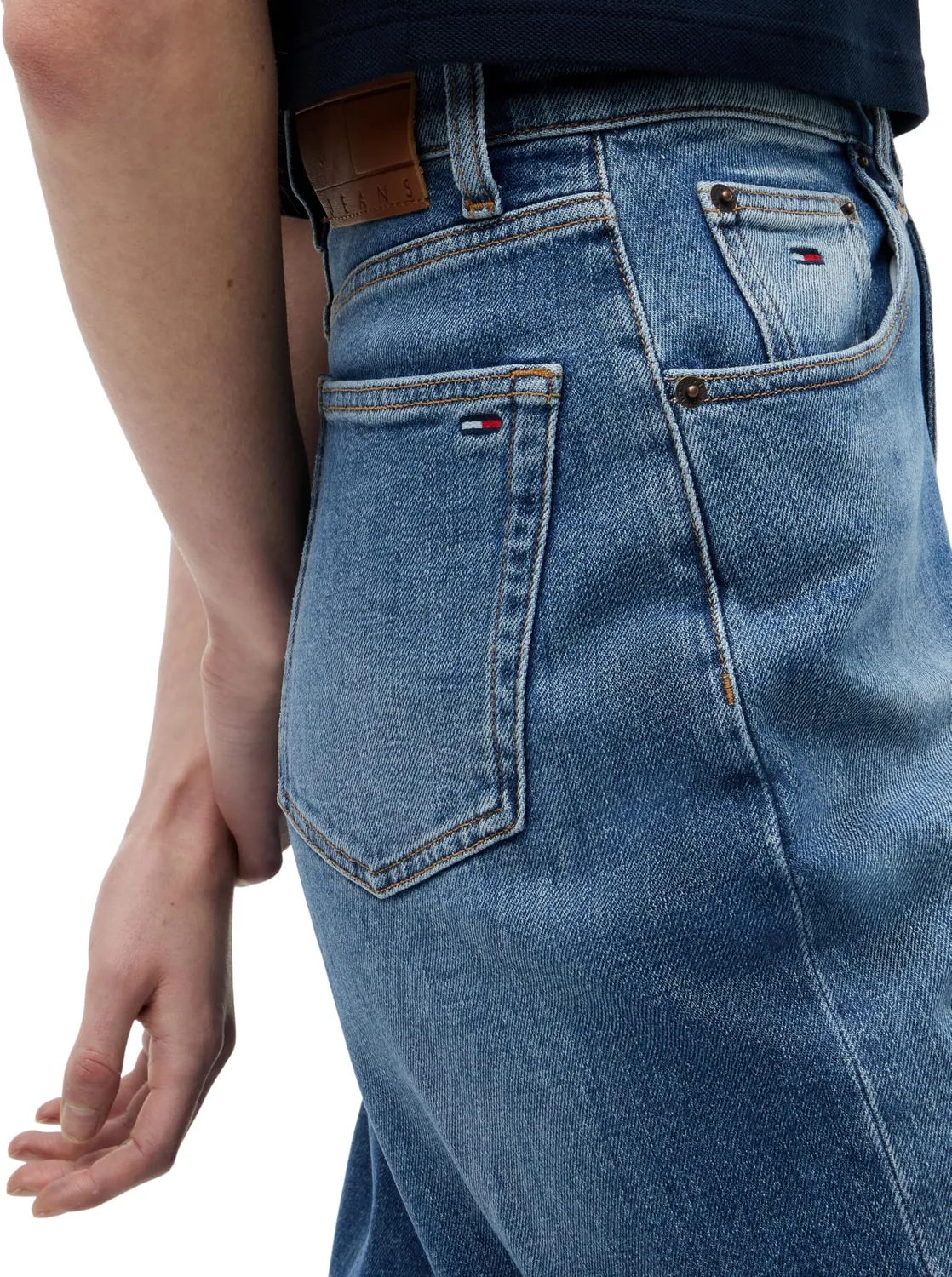 Tommy Jeans Mom Jean Damen Jeans 28W/30L Cropped